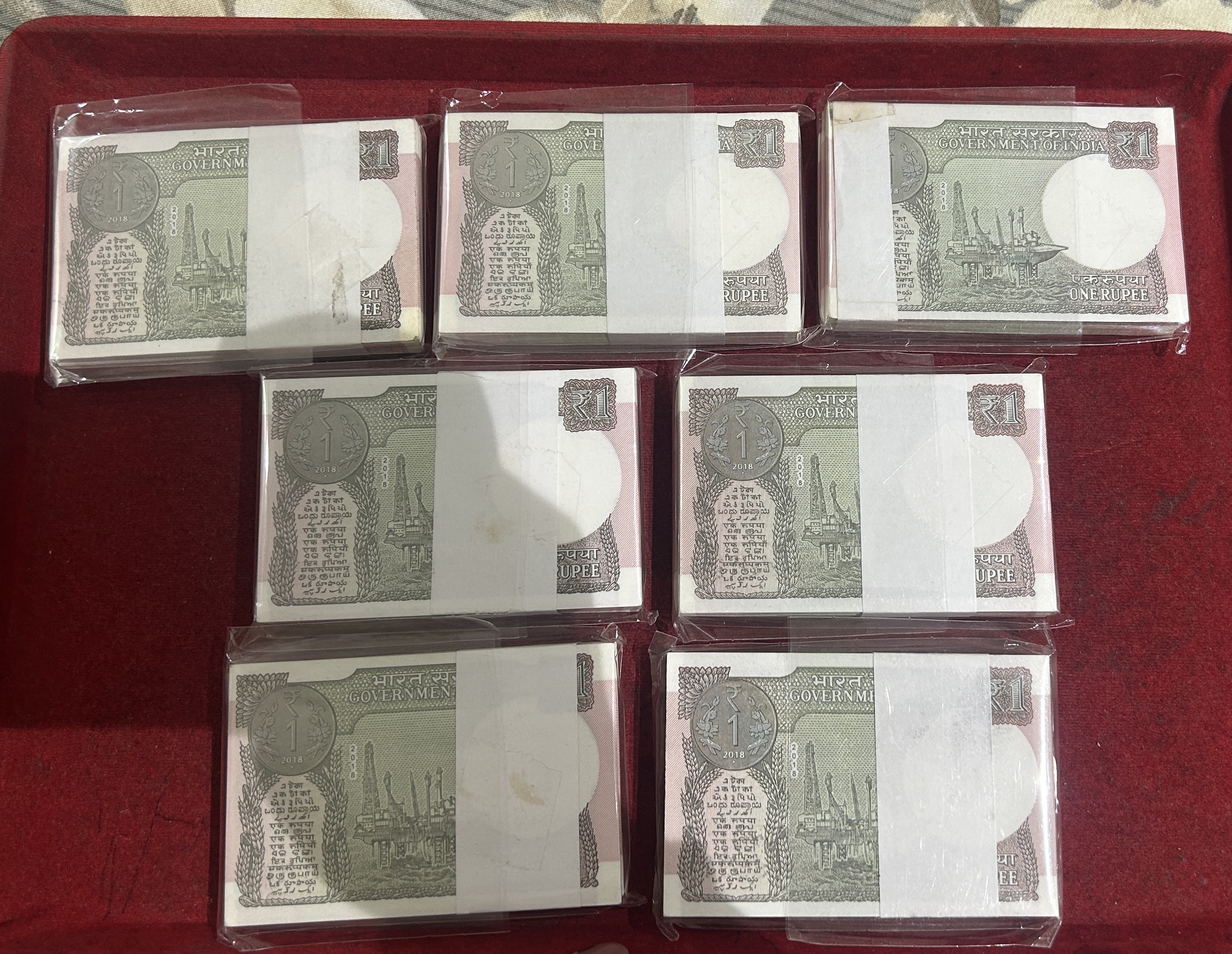2018 one rupees serial packet 100 note buyer will recieve 1 packet different serial number packet
