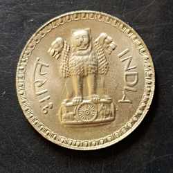 Alternative view of Republic India Denominaton 1₹ Extra fine condition Metal copper nickel Same and similar piece available