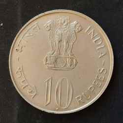 SILVER 10RS 1972 25TH ANNIVERSARY OF INDEPENDENCE WEIGHT 22 GM EXCELLENT CONDITION. Same and similar piece available