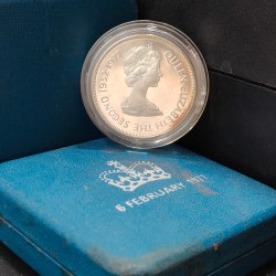 Alternative view of Guernsey 25 Pence 1977 - Elizabeth II Silver Jubilee; Silver Proof Rare Commemorative coin with box