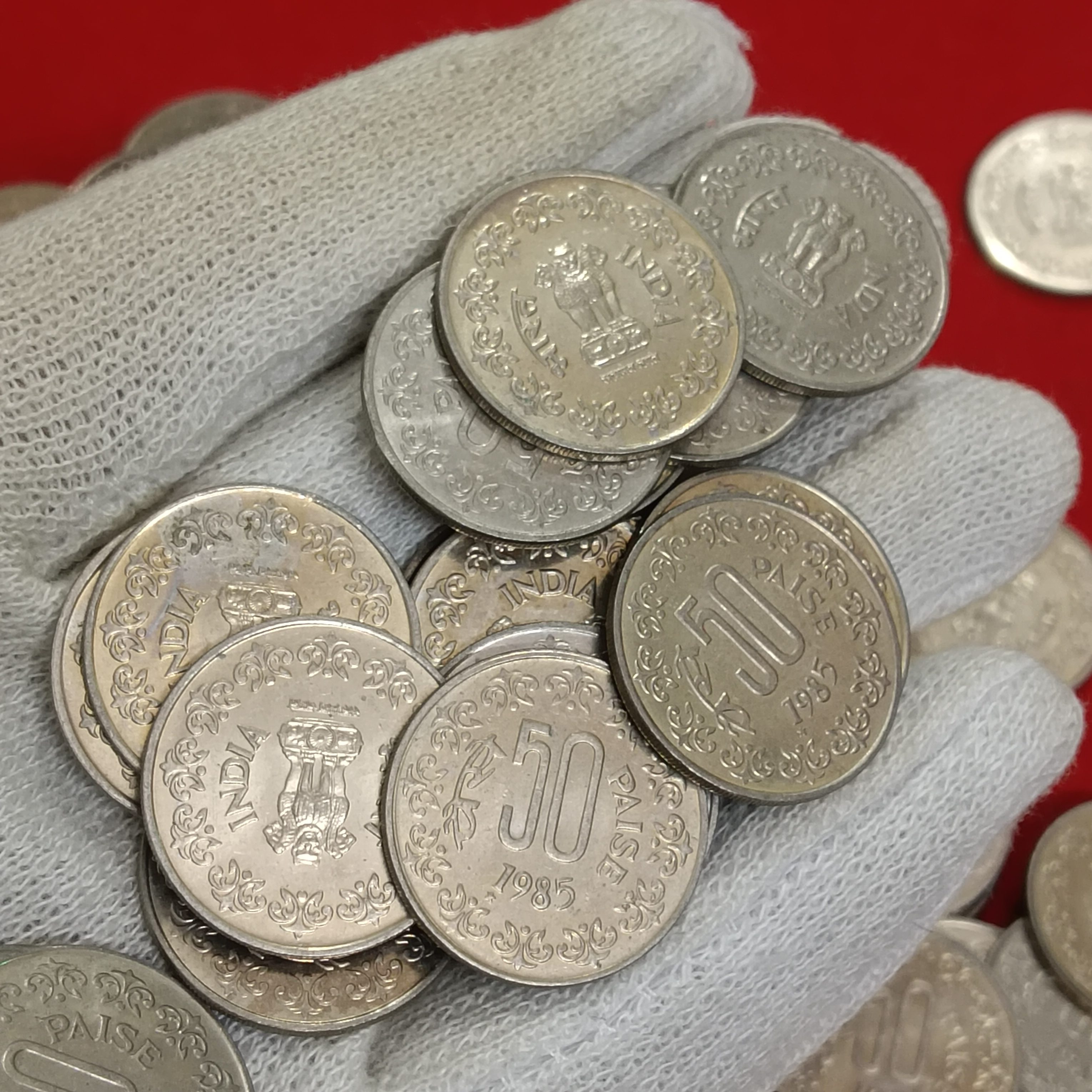 50 Paise Copper Nickel Scare Coins 1985 Year Hyderabad Mint 50 Pcs Given Unc Condition - Image 5