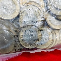 Alternative view of RARE 10 RUPEE 2021 NOIDA MINT AZADI KA AMRIT MAHOTSAV PACKET OF 100 COINS PACKET