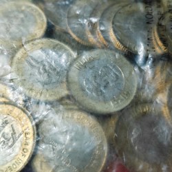RARE 10 RUPEE 2021 NOIDA MINT AZADI KA AMRIT MAHOTSAV PACKET OF 100 COINS PACKET