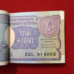 Alternative view of One Rs Small Coin Rare Bundle Finance Minister Montek Singh Ahluwalia Unc Condition 1991 Year 616001