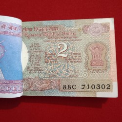Alternative view of Two Rs Satalite Full Bundle Governor RN Malhotra UNC Condition Republic of India 710301