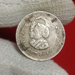 One Rupee Commarative Issue International Women Year Copper Nickel Coin 1975 Year