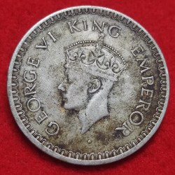 Alternative view of SILVER ONE RUPEE COIN GEORGE VI 1943
