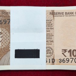 10 RUPEES 2018 GOVERNOR URJIT PATEL WITH ENDING 786 FANCY NUMBER GEM UNC RARE SERIAL PACKET