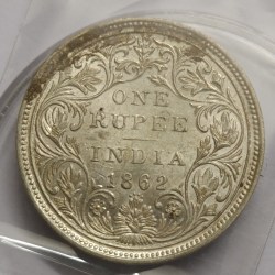 Alternative view of British India Victoria One Rupee 1862 4 dot Silver Coin UNC