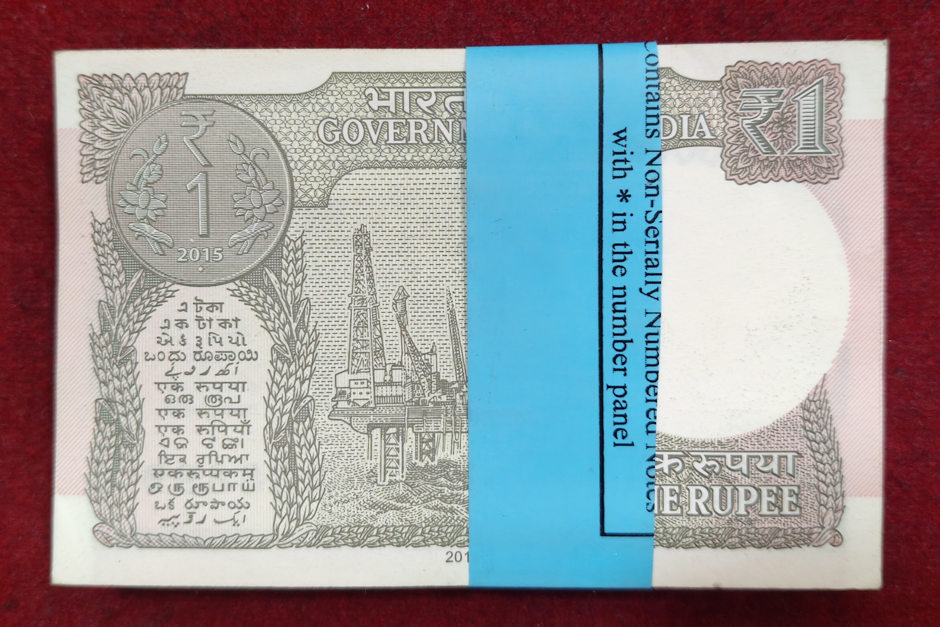 One Rupees 2015 Governor Rajiv Mehrishi Rare 99 Note Serial Packet with Fancy Number 288888 GEM UNC #*38