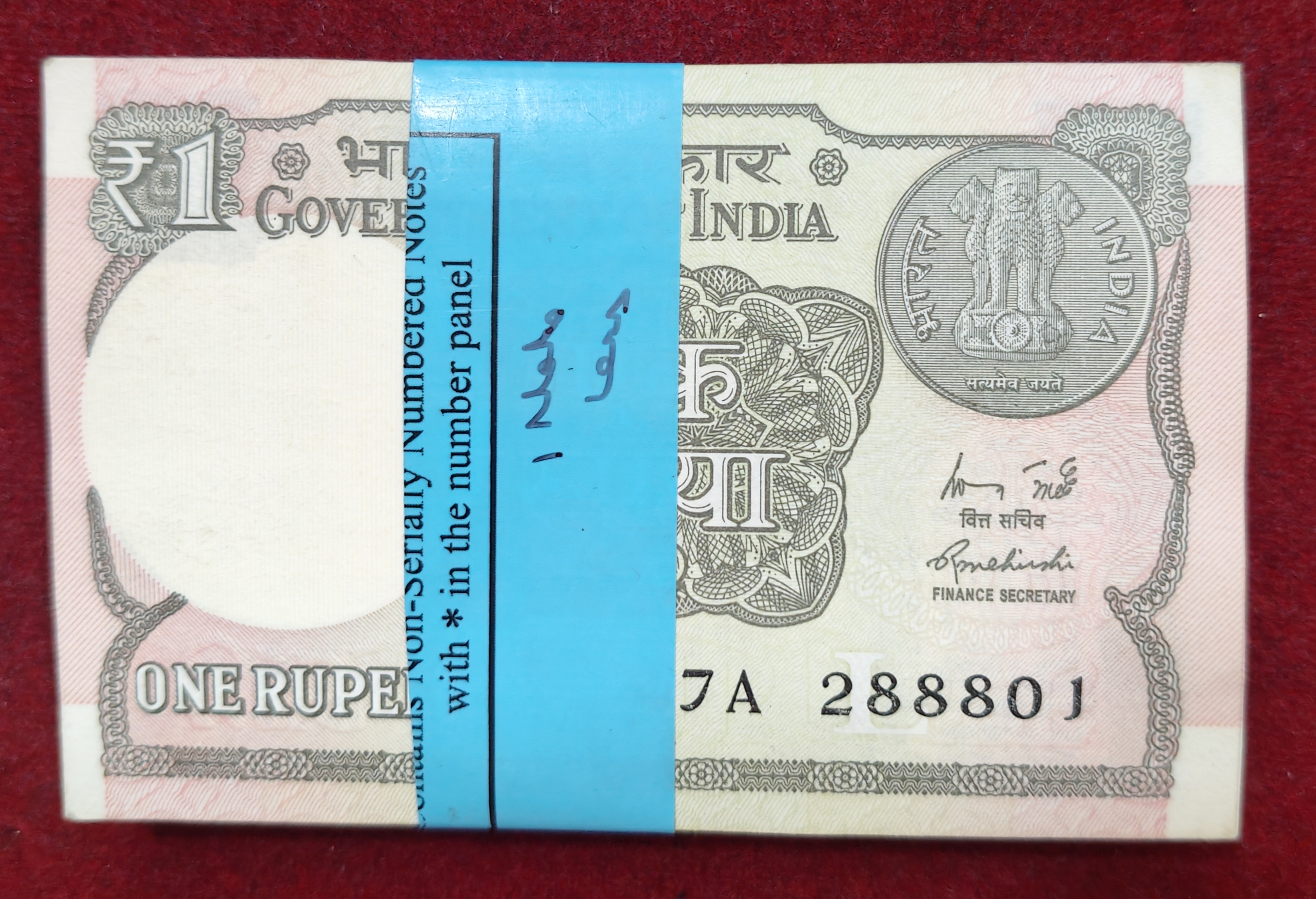 One Rupees 2015 Governor Rajiv Mehrishi Rare 99 Note Serial Packet with Fancy Number 288888 GEM UNC #*38