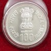 India 100 Rupees 1985 Indira Gandhi Rare UNC Silver Coin with Capsule #C-40 - Image 2
