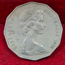 Alternative view of Australia 50 Cents 1979 - Elizabeth II ; Dodecagonal Commemorative issue Rare Lowest Price Coin # E-228