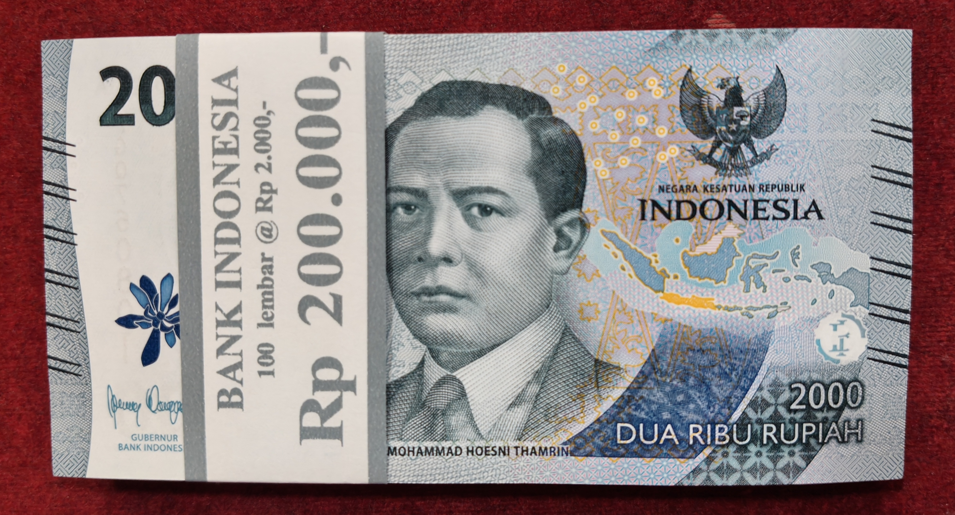 INDONESIA 2000 RUPIAH GEM UNC SERIAL PACKET