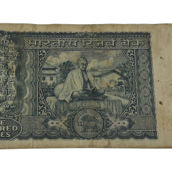 100 Rupees Old COMMEMORATIVE Series GANDHI JI SITTING & READING BHAGWAT GITA Sign L.K JHA **RARE** Collectable Grade.