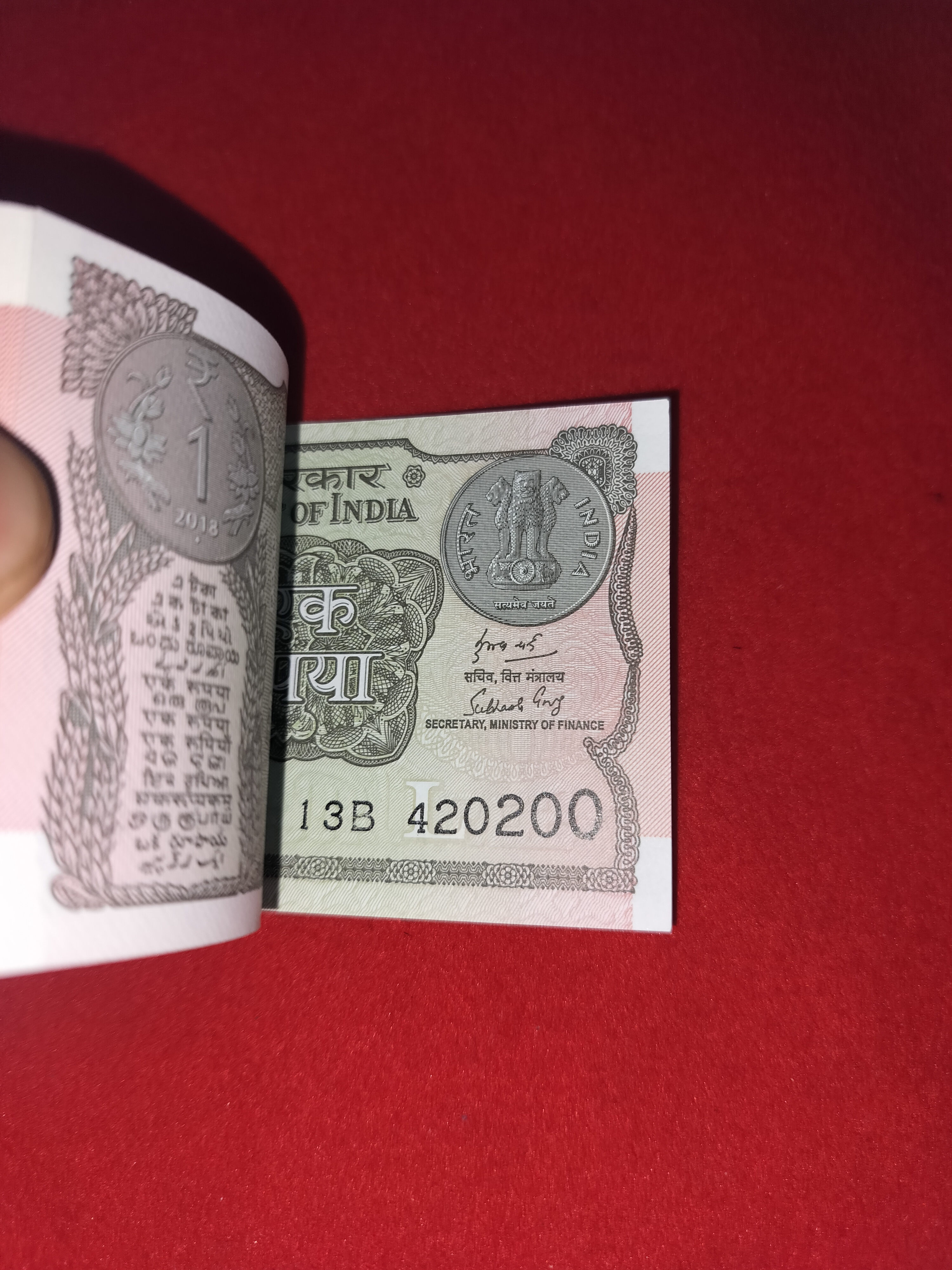 A-63 Subhash Chandra GARG One Rupee Packet GEM UNC Condition Serial No. 420101