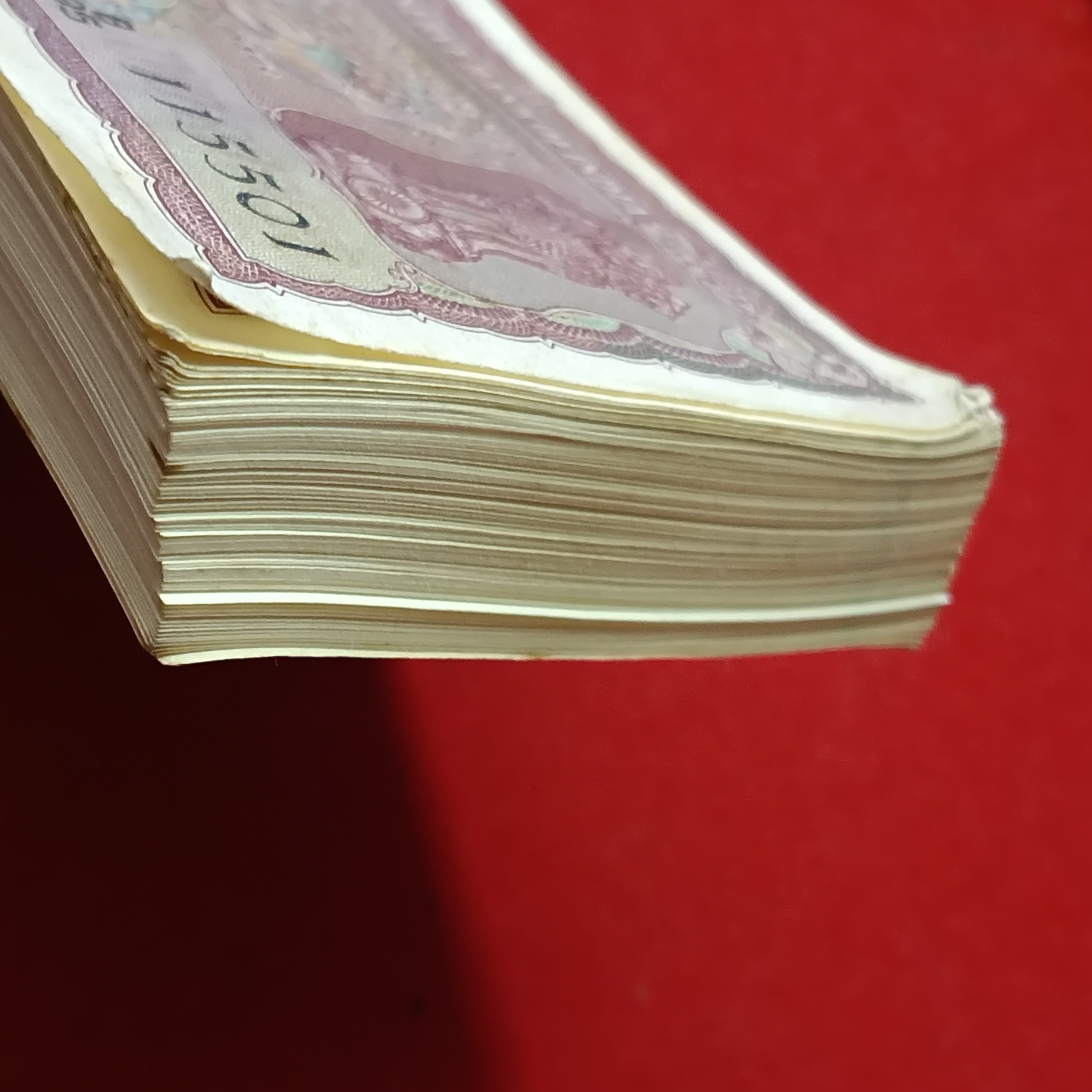 Extremely Rare Two Rupees Diamond Issue Note Full Bundle Governor PC Bhattacharya Unc Condition Reserve Bank of India 115501