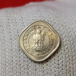 Alternative view of Half Anna Copper Nickel Scare Bull Coin 1950 Year Bombay Mint UNC Condition