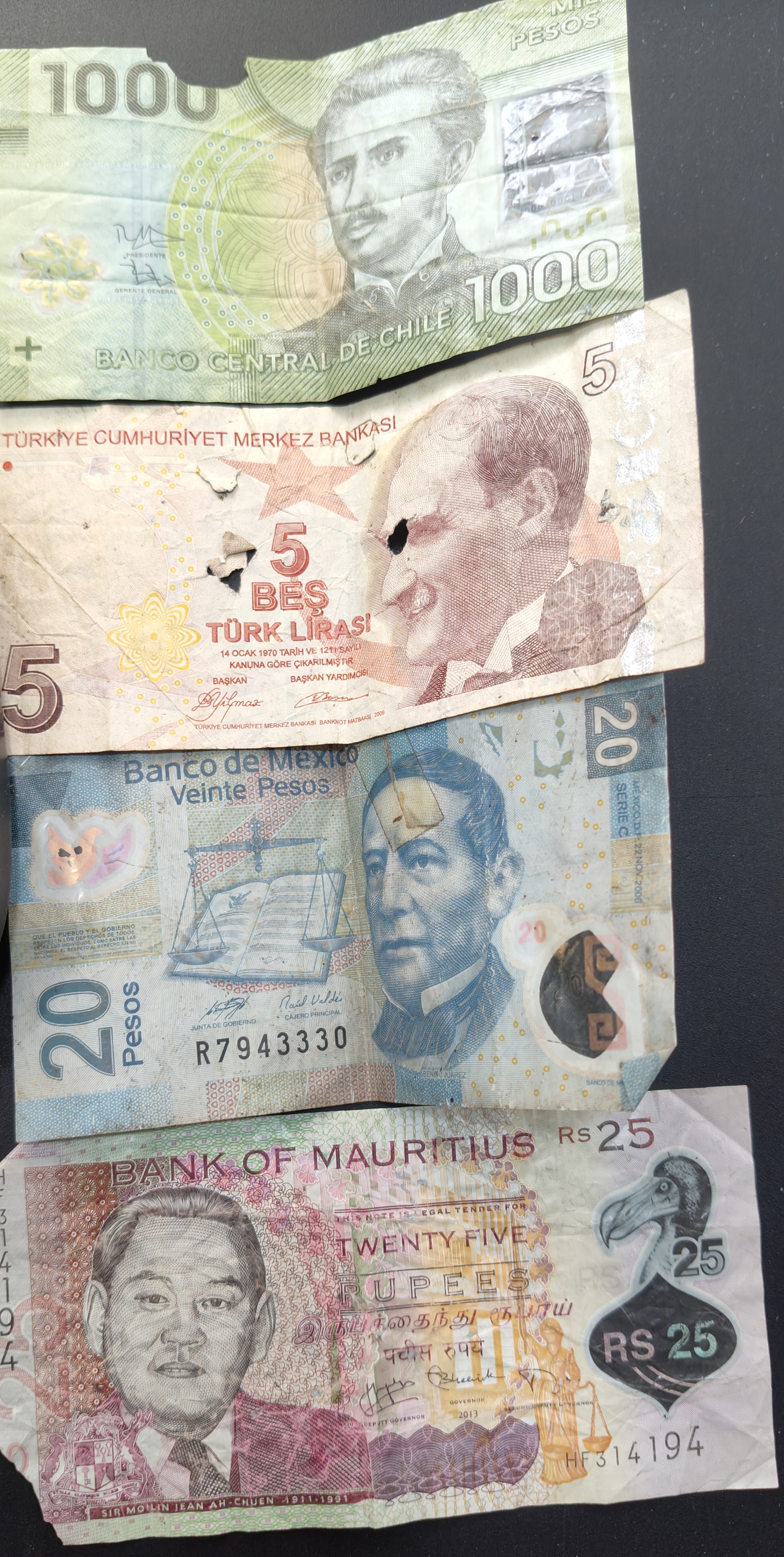 Different World Note Poor Condition (12 Pcs) Lott#*138