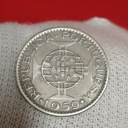 Alternative view of RARE RARE RARE 60 Centavos Copper Nickel 1959 Year ESTADO DA Portuguese INDIA