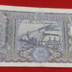 Alternative view of 100 RUPEES NOTE G-8 GOVERNOR P. C. BHATTACHARYA GEM UNC CONDITION WITH MIDDLE 214 NUMBER (RELEASE DATE 1967)