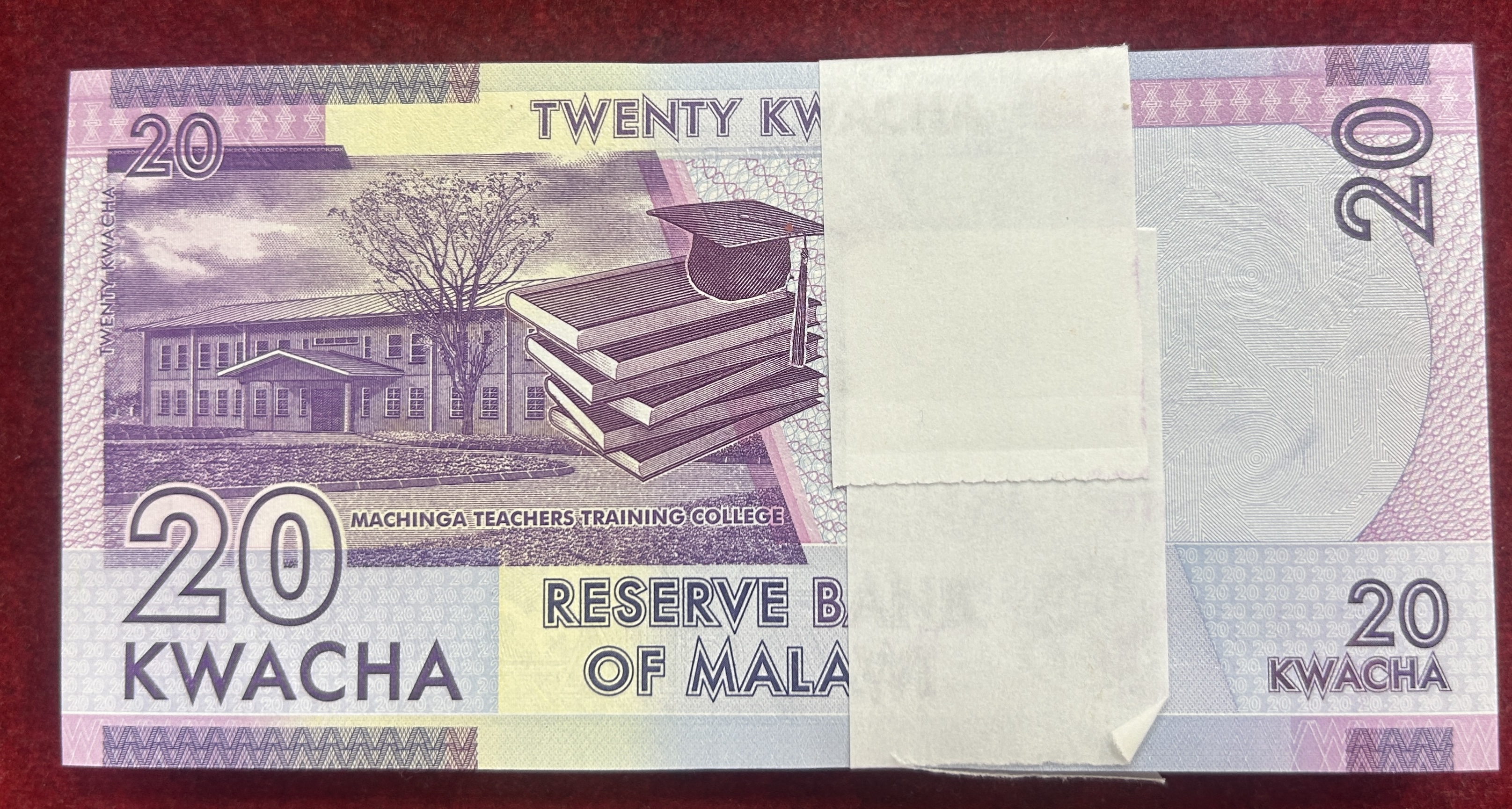 Malawi 20 Kwacha GEM UNC (100 Note) Serial Packet