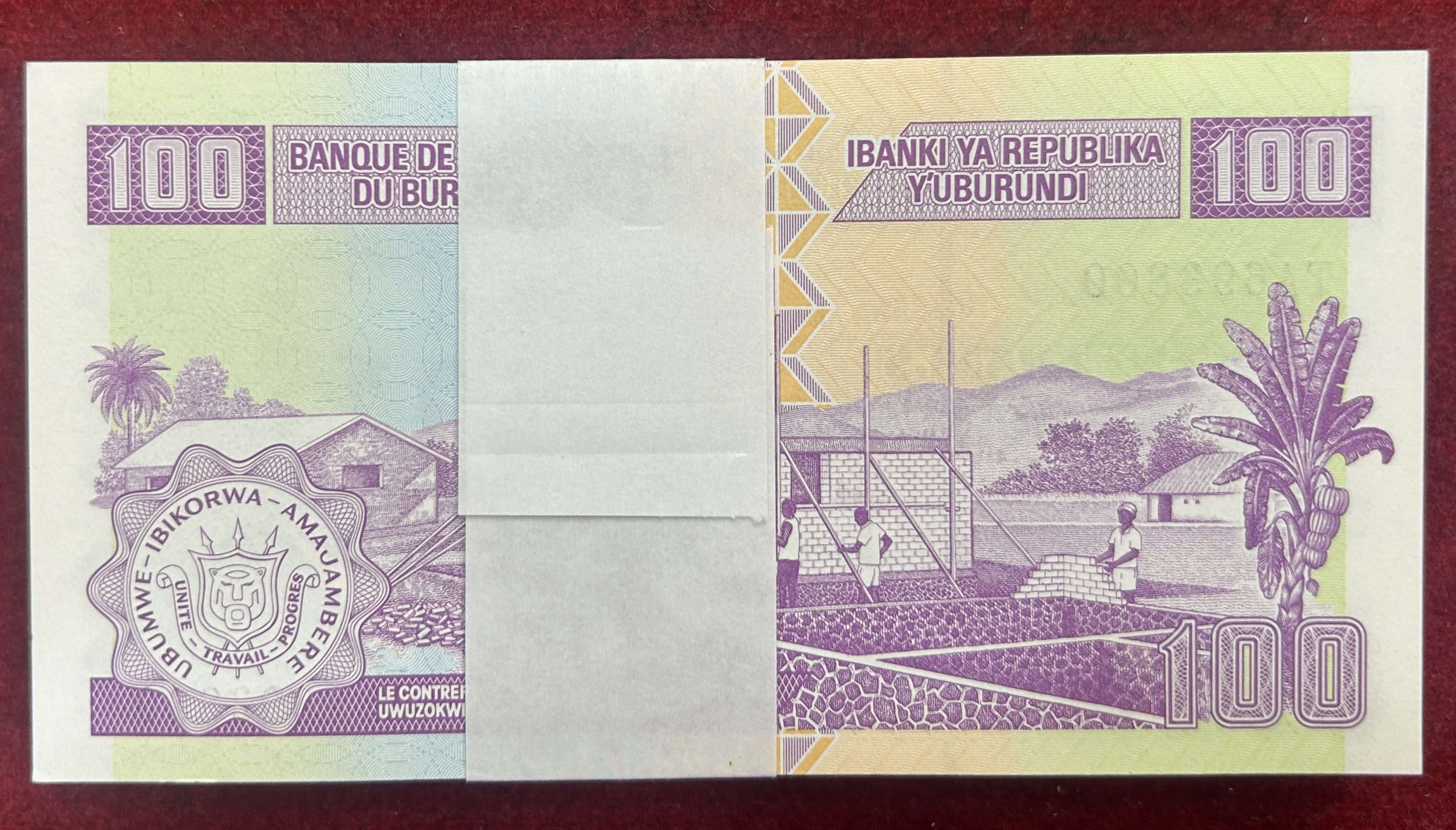 Burundi 100 Francs GEM UNC (100 Note) Serial Packet With 786 Fancy Number Note - Image 2