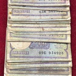 One Rupees Mix Governor (100 Note) Lott # *143