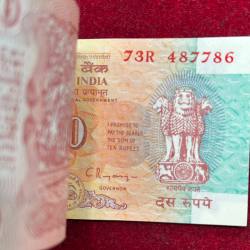 Alternative view of 10 RUPEES SHALIMAR RUPEES GOVERNOR C.RANGARAJAN RARE GEM UNC SERIAL PACKET WITH FANCY NUMBER ENDING 786