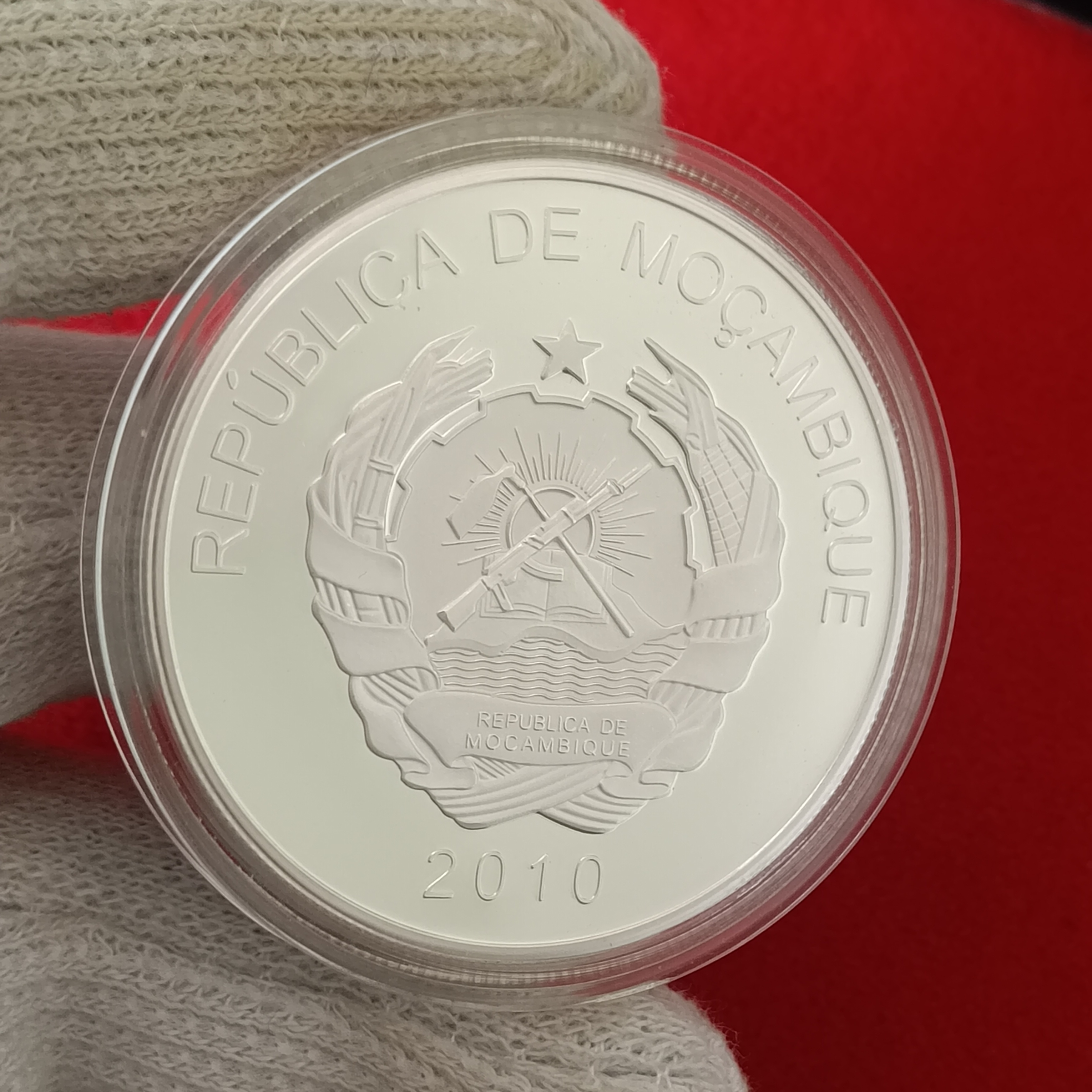 Mozambique Medal 2010 - Mega Towers Dynamic Tower, Arabia Rare Reproduction Coin