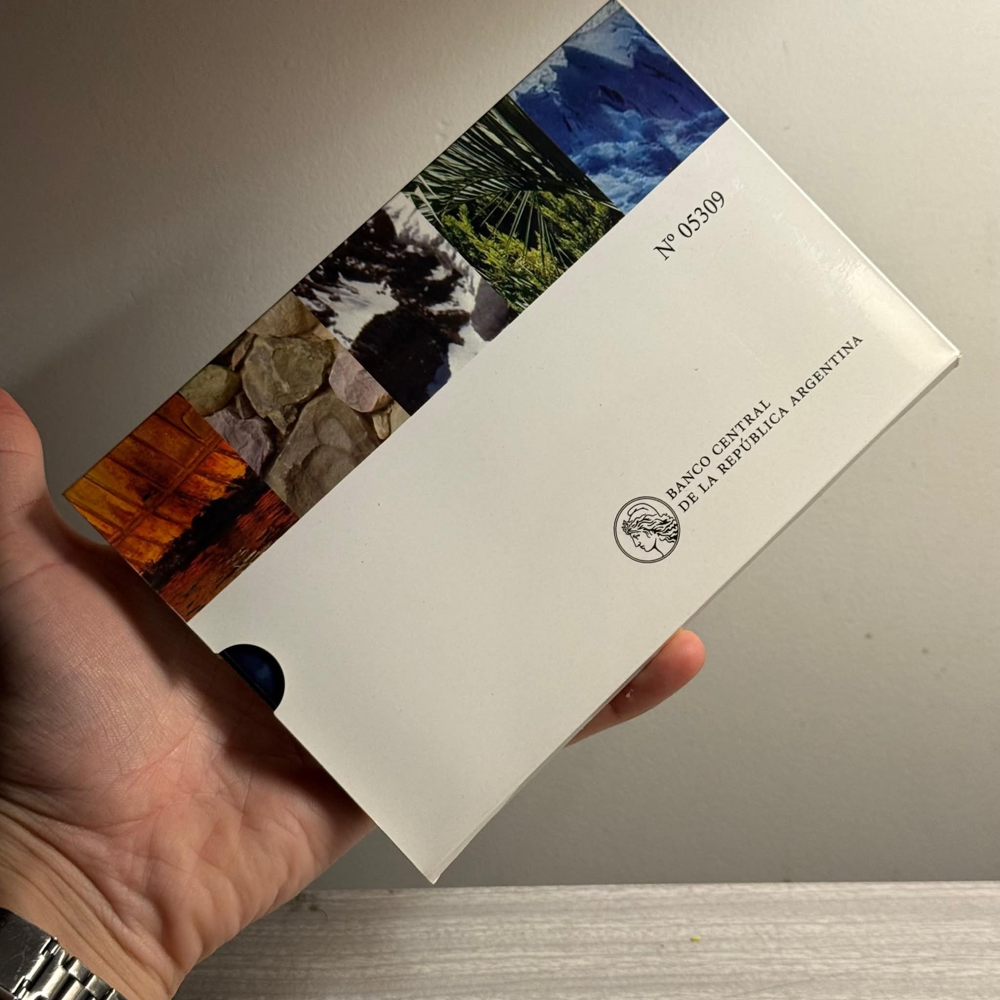 Extremely Rare Proof Coin Set Argentina Year 2010 Bicentennial of the May Revolution coin set issued by the Central Bank of Argentina (BCRA)