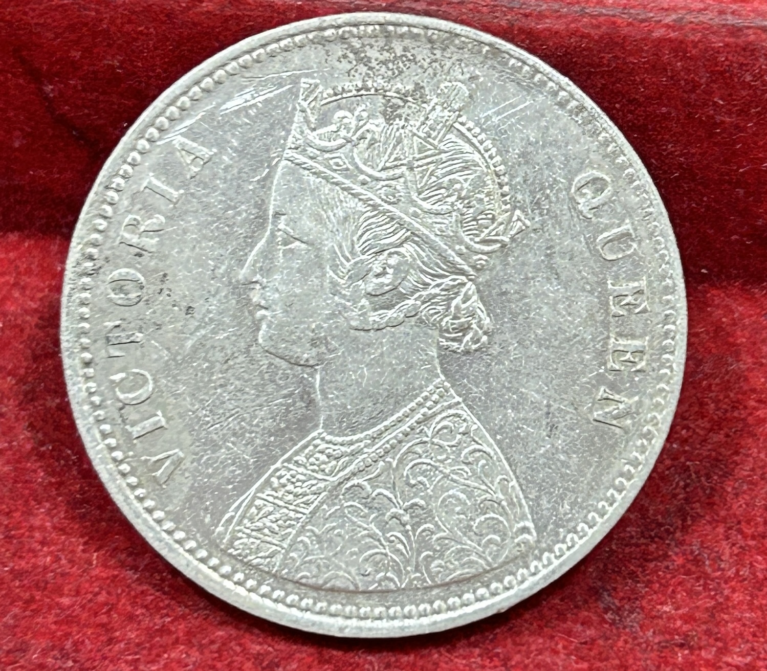 India - British 1 Rupee 1875 - Victoria Rare Silver UNC Coin #C-83 - Image 2