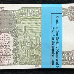 Alternative view of 1 Rupees 2017 Rare UNC Serial Packet (Last Two Note Star) 786 Missing Packet