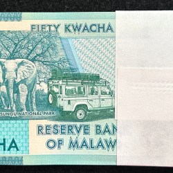 Alternative view of Malawi 50 kwacha Rare GEM💎 UNC Serial Packet