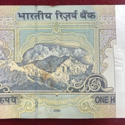 Alternative view of 100 Rupees Governor Y.B.Reddy Rare Gem Unc Serial Packet