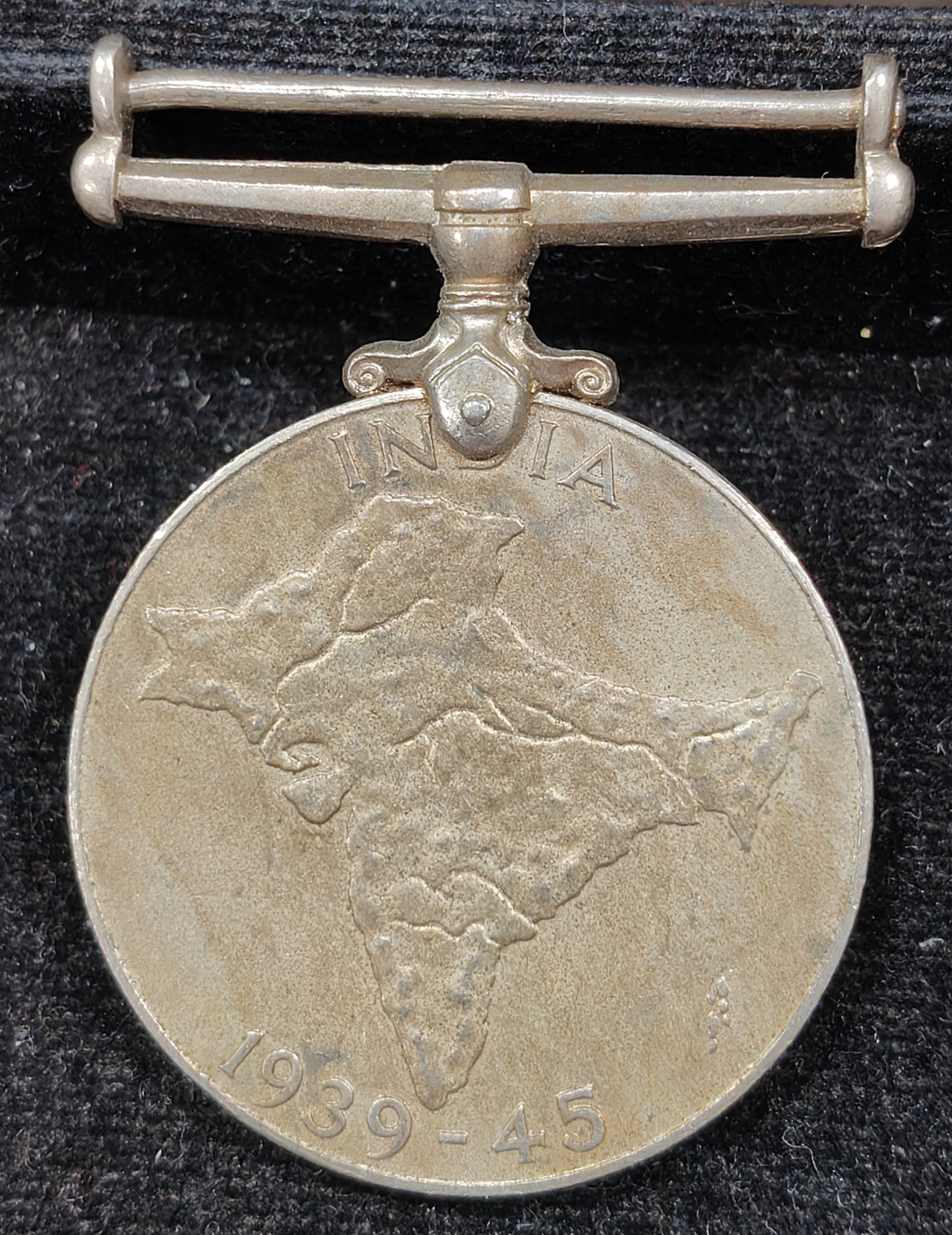 INDIA FULL MAP GEORGE VI BRITISH-INDIA UNNAMED MEDAL RARE #E-410