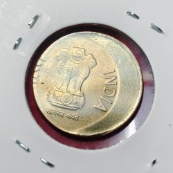 Alternative view of 5 RUPEE OFF CENTRE ERROR COIN 2017 UNC CONDITION SKU 111