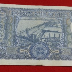 Alternative view of 100 RUPEES NOTE GOVERNOR L. K. JHA RELEASED YEAR 1967