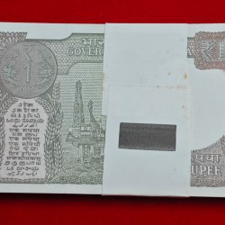 Alternative view of ONE RUPEE PACKET STARTING 143 ( I LOVE U ) NUMBER SERIAL NO. 143001