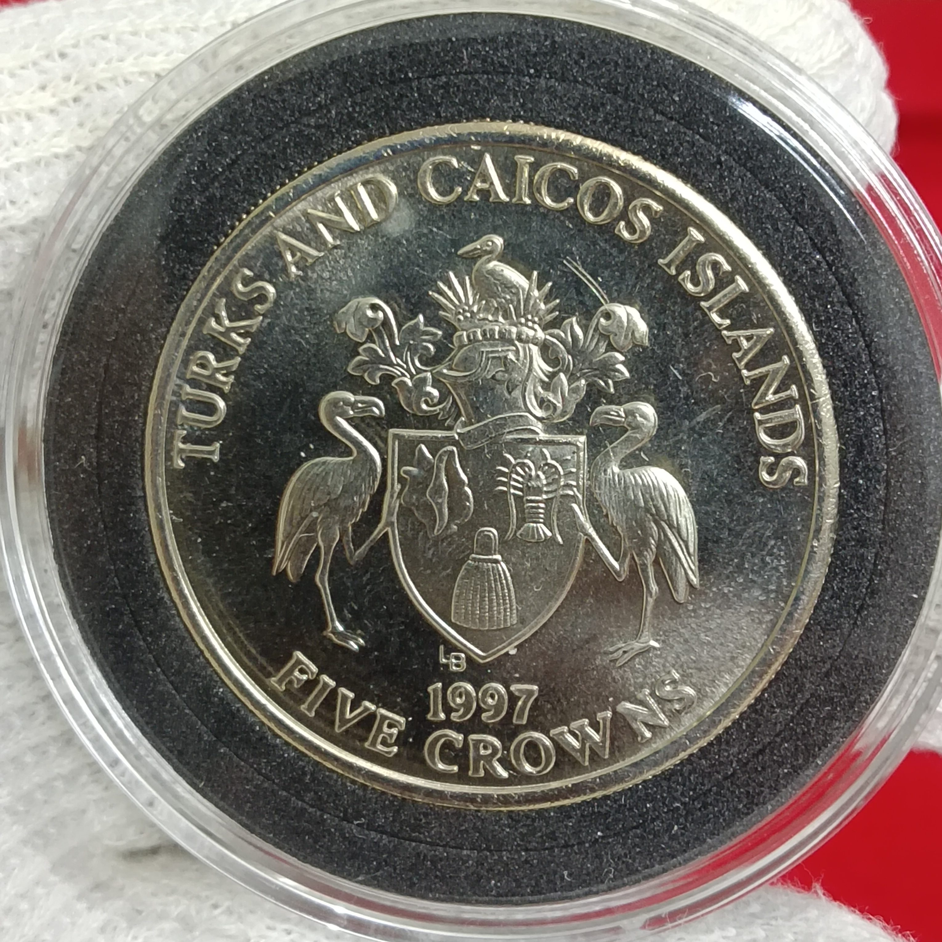 Queen Elizabeth Five Crowns Proof Coin 1997 Year Turks And Caicos Islands