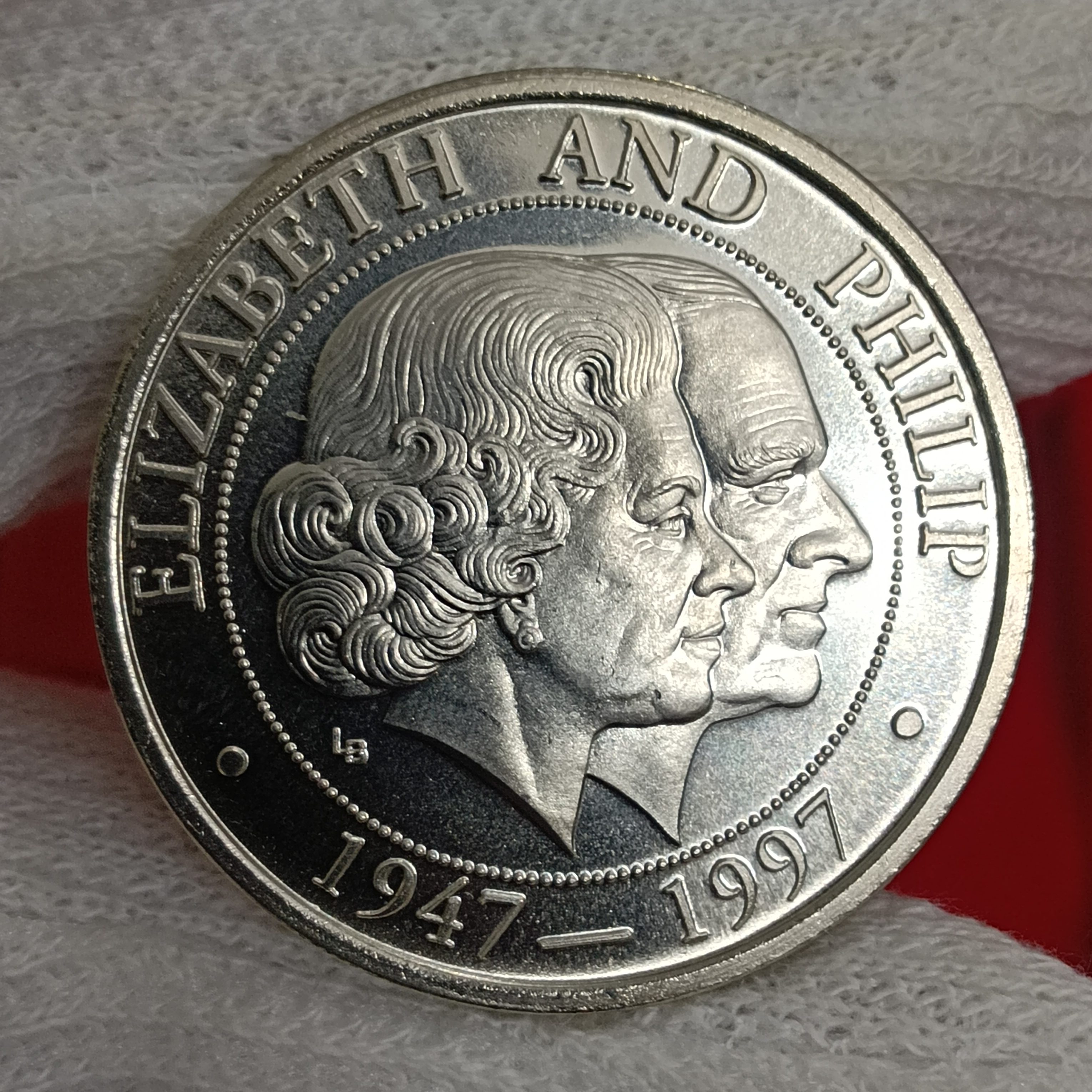 Queen Elizabeth Five Crowns Proof Coin 1997 Year Turks And Caicos Islands