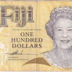 Fiji 100 Dollar Queen Elizabeth II 2007 Year Banknote Rare #2