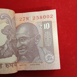 Alternative view of Ten Rs Rare Old Full Bundle Governor Raghuram Rajan Year 2014 Gem Unc Condition Reserve Bank of India 258001