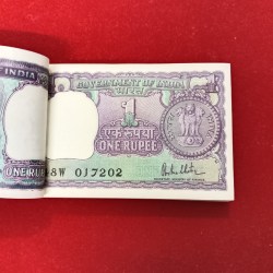 Alternative view of One Rs Rare Big Coin Full Bundle Finance Minister RN Malhotra Gem Bunc Condition Year 1980 Reserve Bank of India 017201