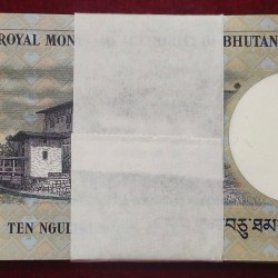 Alternative view of BHUTAN 10 NGULTRUM UNC (100 NOTE) SERIAL PACKET