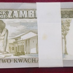Alternative view of ZAMBIA 2 KWACHA UNC (100 NOTE) SERIAL PACKET