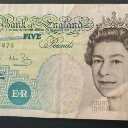 England 5 Pounds Rare Note #B2