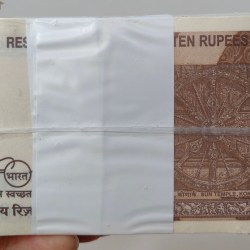 Alternative view of 786001 ( Full Fancy Number pack rim + 786786 ) 10 Rupees 2024 RBI Governor Sanjay Malhotra Sealed 1000 note pack RIM
