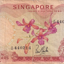 Singapore 10 Dollars Rare Note #B2