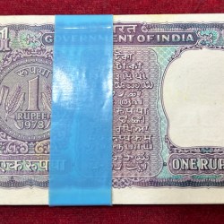 Alternative view of 1 RUPEES 1978 GOVERNOR MANMOHAN SINGH RARE CHOCOLATE CONDITION SERIAL PACKET